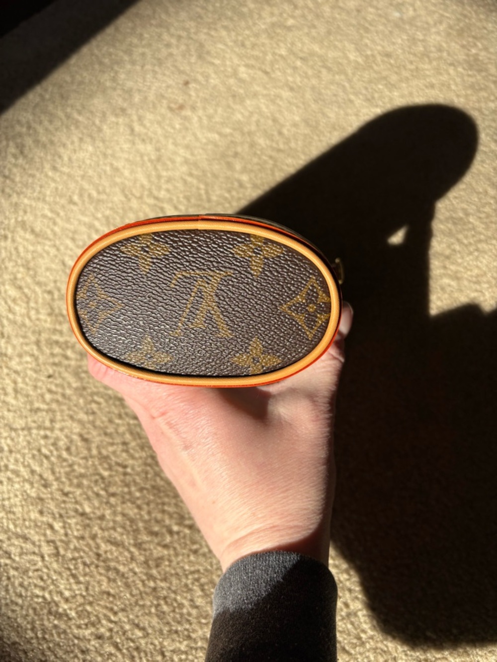 Louis Vuitton Fold Me Pouch - Picture 3 of 13